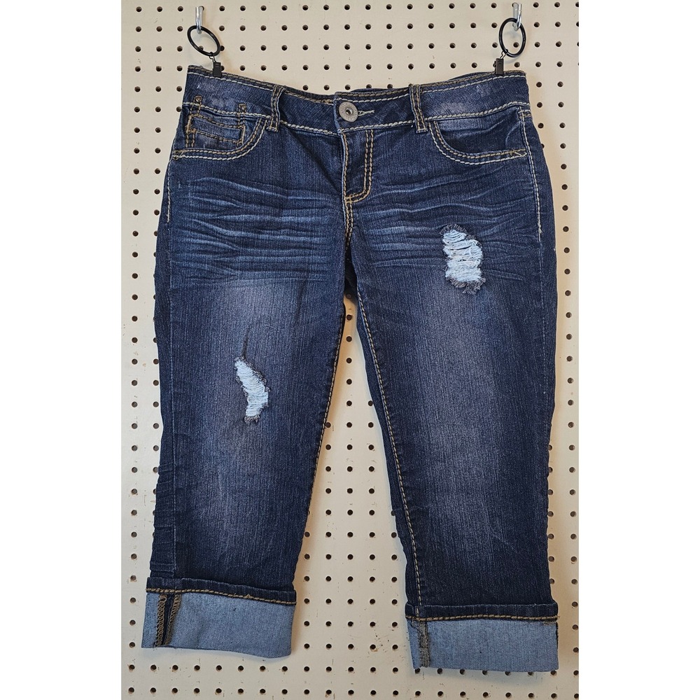 Rue21 Womens Dark Wash Distressed Embellished Capri Jeans Size 7/8